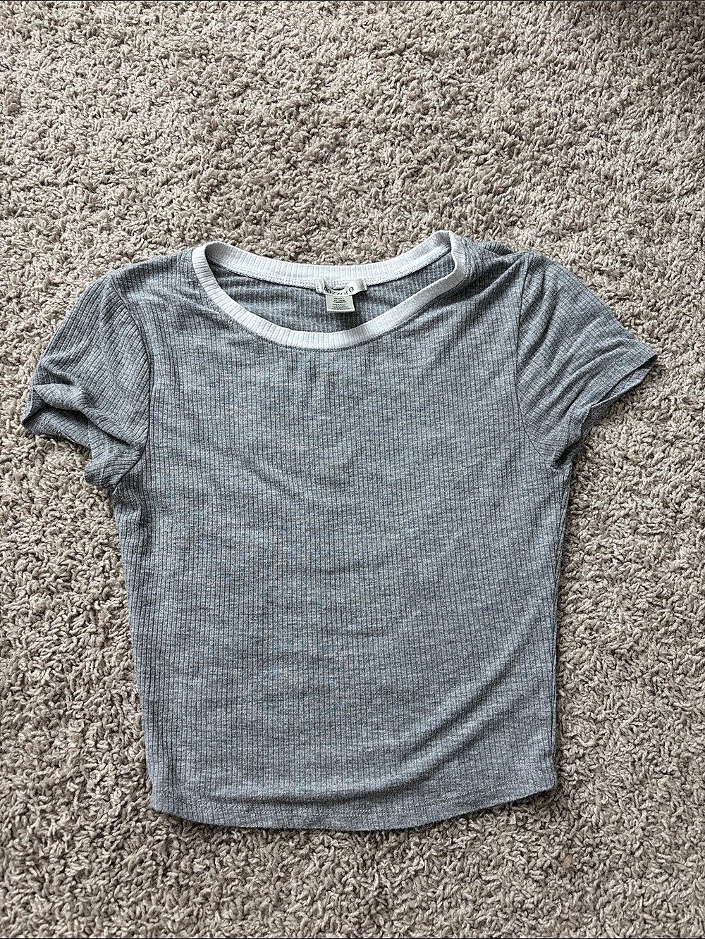Bozzolo Ribbed Short Sleeve Tee in Gray Size Small Like New